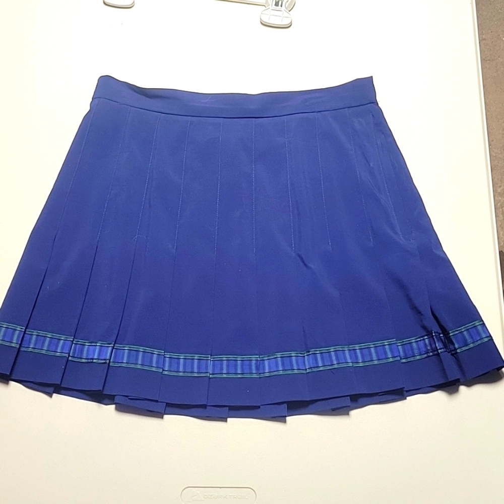 Quantum sportswear women's skirt